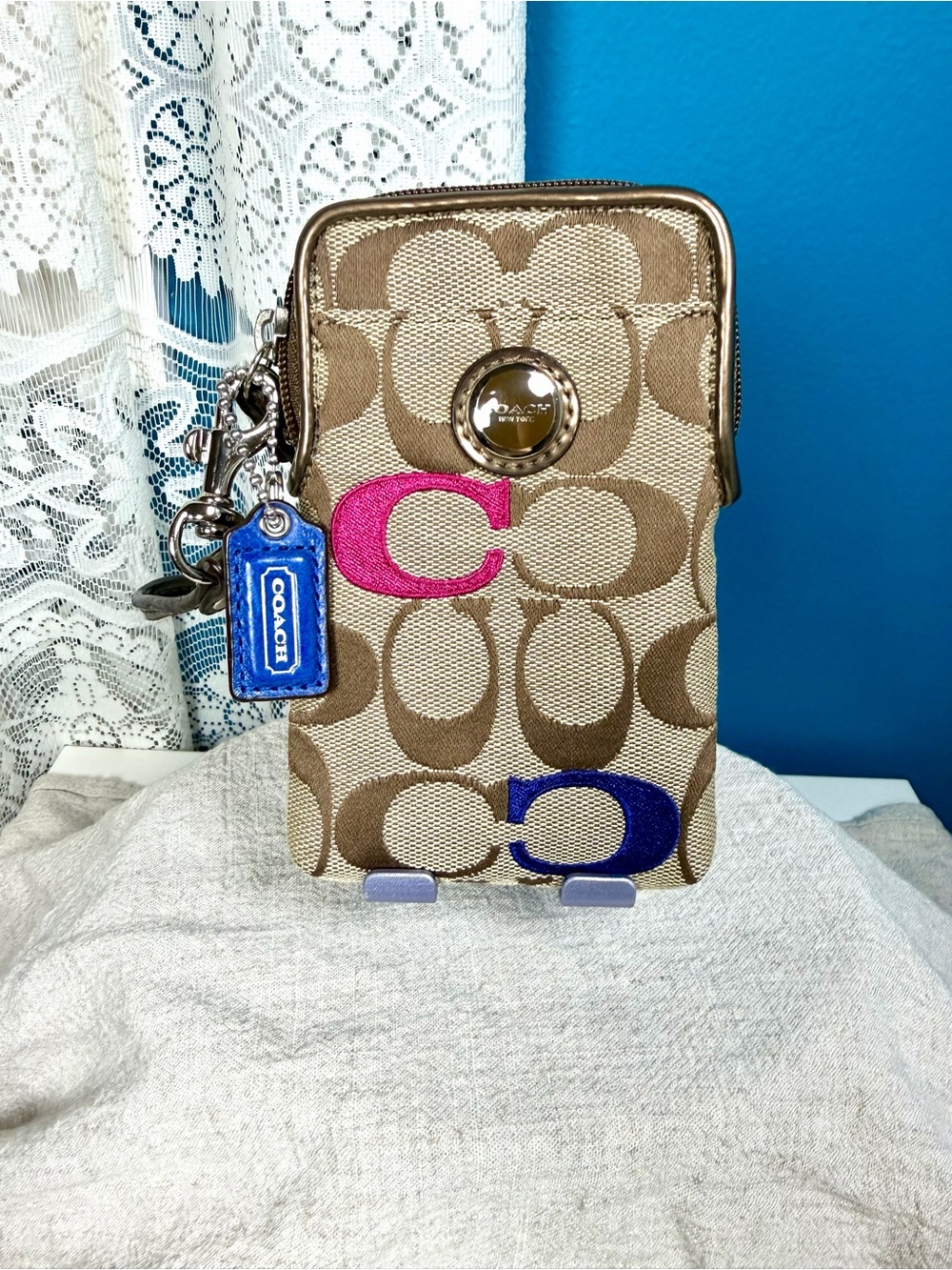 Coach Poppy Signature C Monogram Pouch Multicolor Wristlet 5.5 in H x 3.5 in L - Picture 3 of 9
